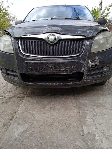 Бампер передний Skoda Fabia 2  2008 хэтчбек 1.4 Бензин Днепр