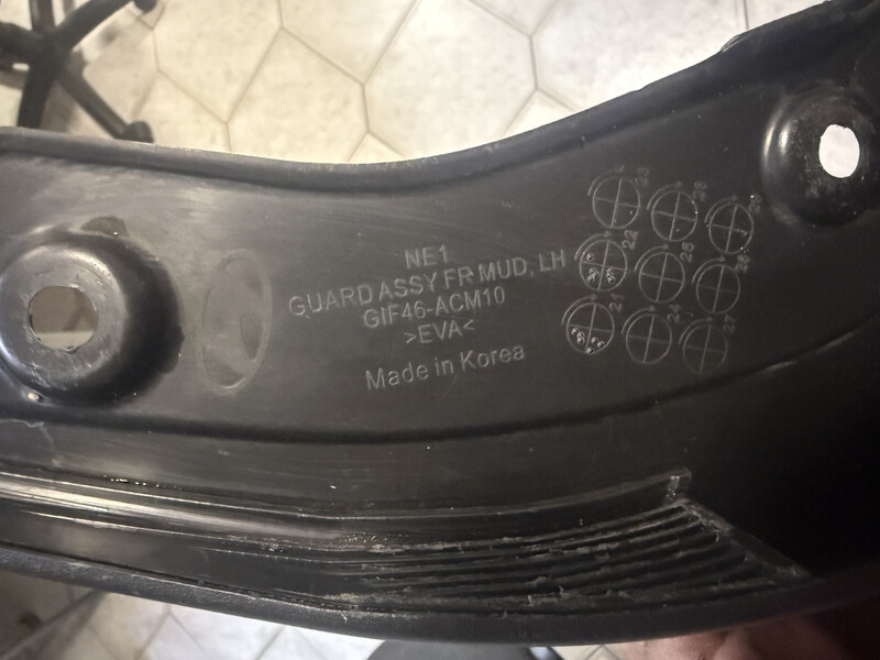 Передній правий бризговик Hyundai IONIQ  2023 хэтчбек 11.0 Электро Киев