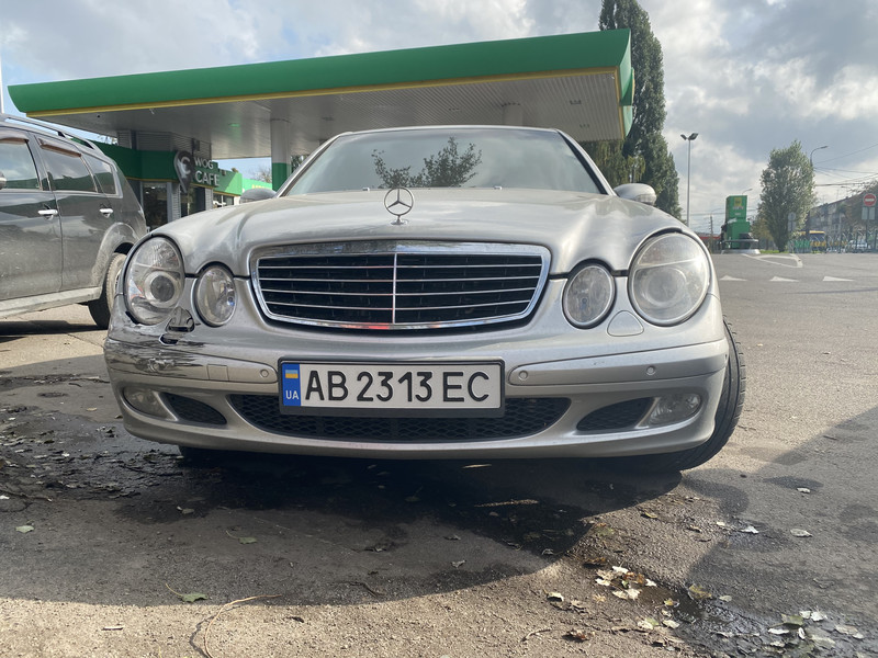Бампер передний Mercedes E-Class 2003 г.  1.8 л бензин Винница