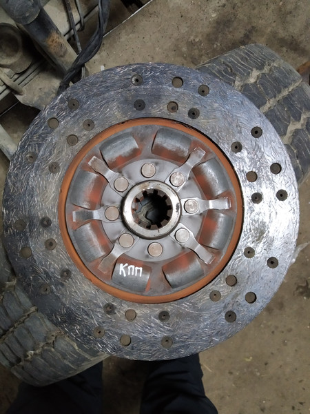 Диск сцепления Mercedes-Benz 711  1995 4.0 Ровно