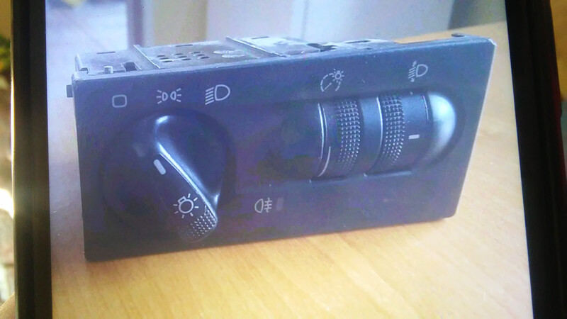 Перемикач світла Volkswagen Polo 4  2002 хэтчбек 2.8 Бензин Львов