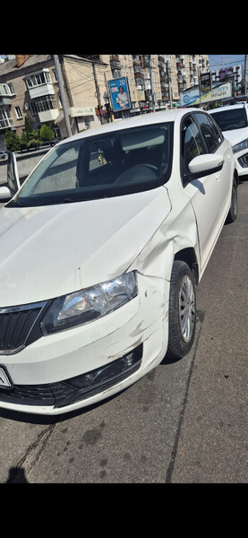 Фара передняя Skoda Spaceback  2017 хэтчбек 1.0 Бензин Хмельницкий