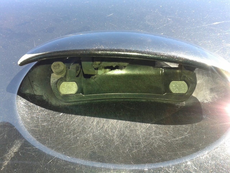 Ручка дверей у зборі Peugeot 107  2011 1.0 Бензин 