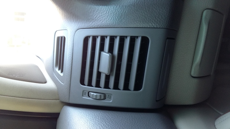 Решетка воздуховода салона правая Lexus RX  2006 3.5 Бензин Желтые Воды