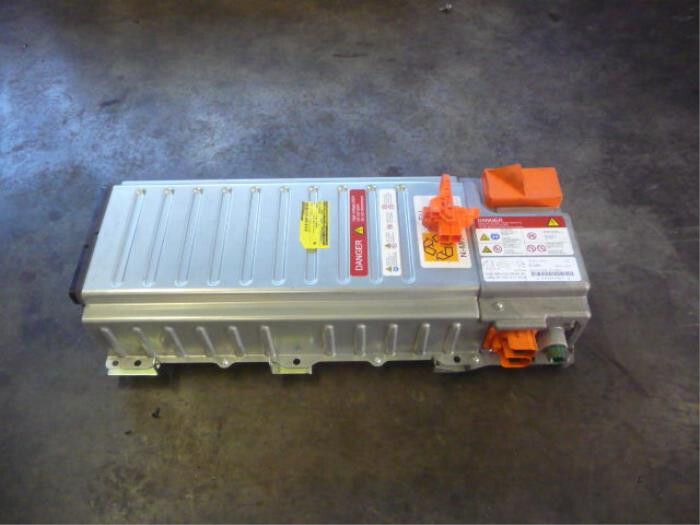 Батарея Peugeot 508 универсал 2011 г.  2.0 л гибрид Луцк