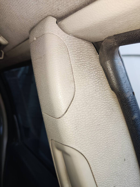 Заглушка на бокову стійку Volvo S70  1997 20.0 Бензин 