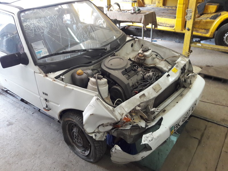 Капот ЗАЗ 1103 Славута  2002 хэтчбек 1.3 Бензин Ровно