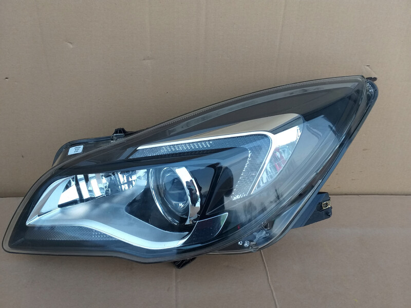Фара передняя Opel Insignia Sports Tourer SW 2013 универсал 2.0 Дизель Тячев