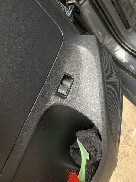 Кнопка открытия багажника Volkswagen Polo 5  2010 1.6 Бензин Кременчуг