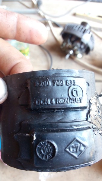 Патрубок Opel Vivaro  2011 2.5 Дизель Турка