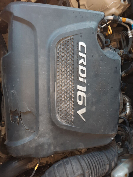 Крышка декоративня мотора Kia Sportage 3  2013 2.0 Дизель Измаил