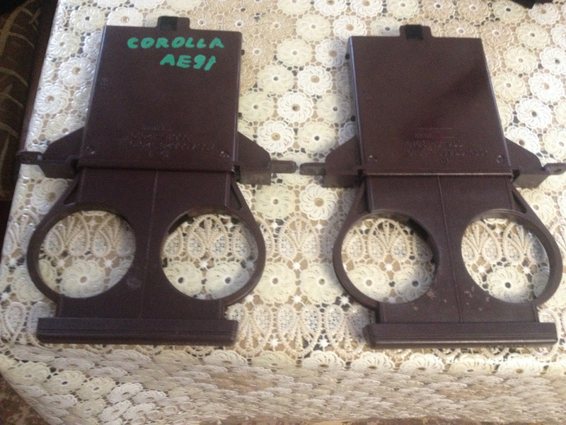 Подстаканник Toyota Corolla E100  1992 хэтчбек 1.3 Бензин Одесса