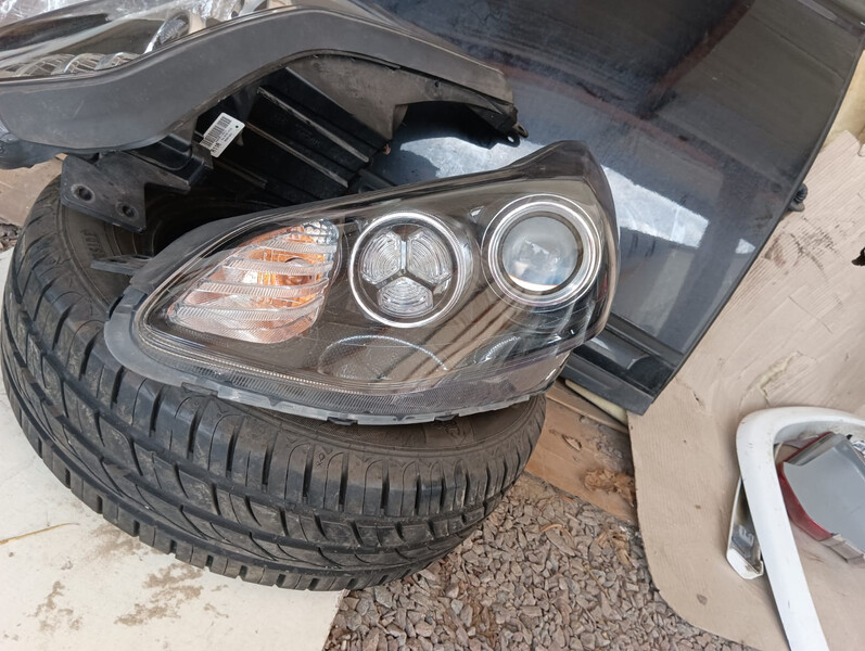 Правая фара Kia Sportage 4  2017 2.0 Дизель 