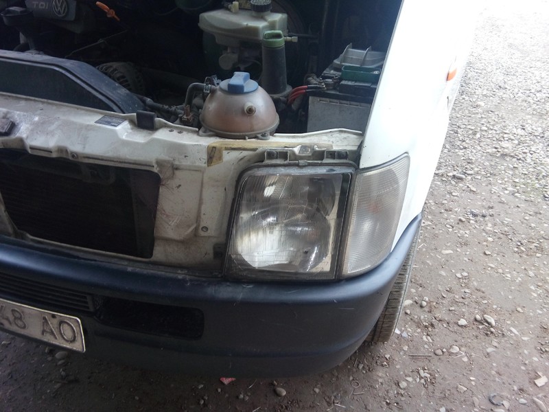 Фара передняя левая Volkswagen LT 2004 г.  2.5 л дизель Ивано-Франковск