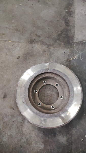 Тормозные диски передние Toyota Hilux Surf  1995 2.4 Дизель Хмельницкий