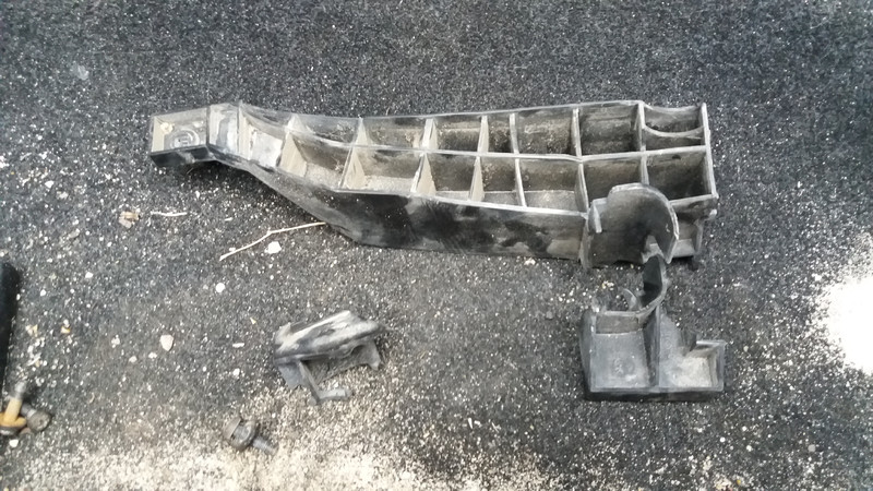 Направляющая бампера Suzuki Vitara  2007 1.6 Бензин Киев