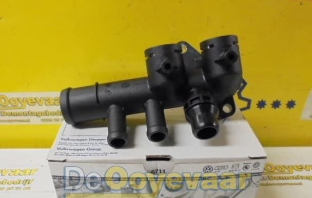 Флянец системмы охлаждения Volkswagen Sharan  2001 1.8 Бензин Хмельницкий