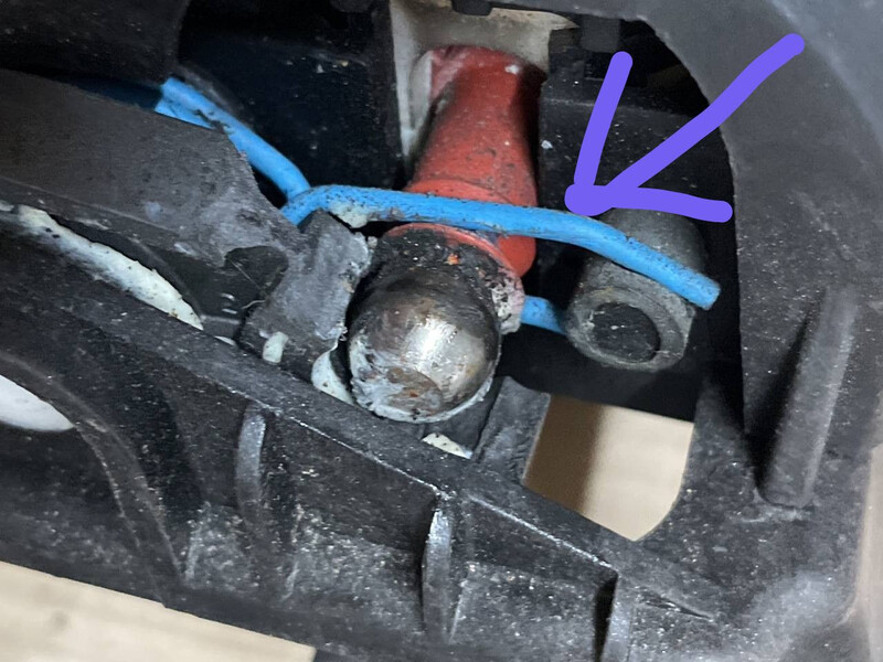 Кулиса 33530-05090   Toyota Avensis