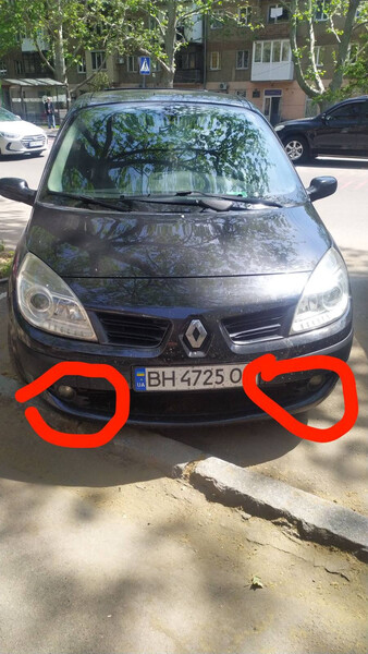 Решітка нижня під туманки Renault Grand Scenic 2  2007 универсал 1.5 Дизель 
