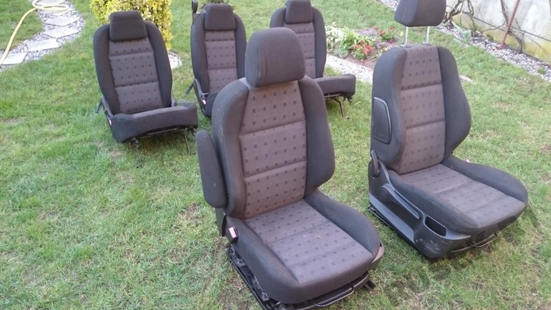 Сидения трансформеры 5шт Peugeot 307  2002 2.0 Бензин 