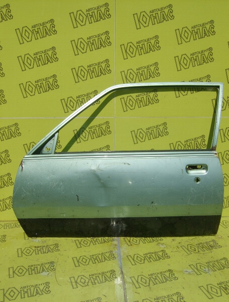 Скло дверей Opel Ascona C  1984 купе 1.6 Бензин 