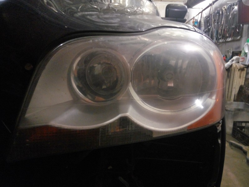 Галогенна фара ліва Volvo XC90  2007 2.5 Бензин 