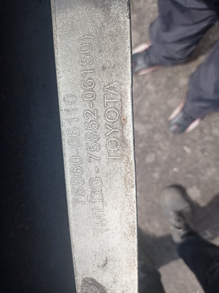 Порог пластиковый Toyota Camry  2014 2.4 Бензин Киев