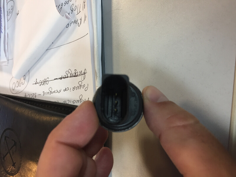 Датчик давления кондиционера 8E0 959 126   Audi A4, Audi A6, Audi A8