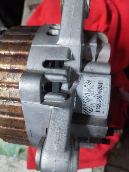 Генератор Renault Grand Scenic 3  2010 1.5 Дизель 