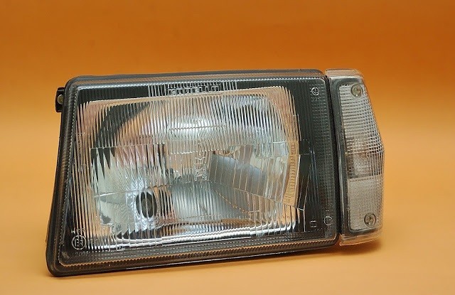 Фара пассажирская Lancia Prisma 1985 г.  1.6 л бензин Черкассы