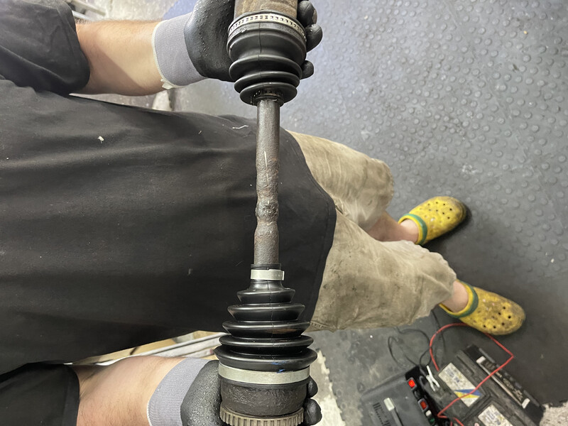 Полуось передняя левая Nissan Almera Classic  2007 1.6 Бензин Киев