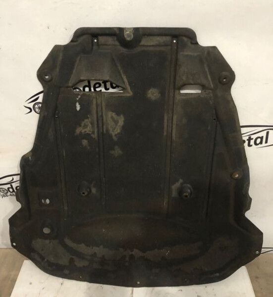 Защита двигателя пластиковая Nissan Leaf  2015 хэтчбек 8.0 Электро Могилев-Подольский