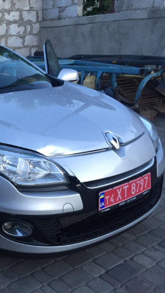 Решетка бампера Renault Megane 3 универсал 2012 г.  1.5 л дизель Черкассы