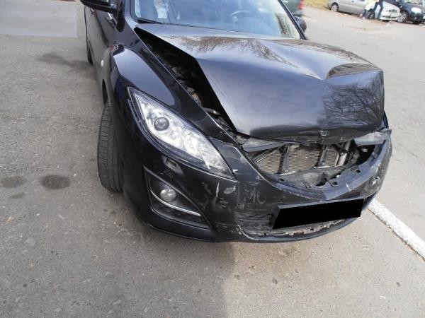 Капот крышка баг.бампер зад.фонари все и тд. Mazda 6  2010 1.8 Бензин Кременчуг