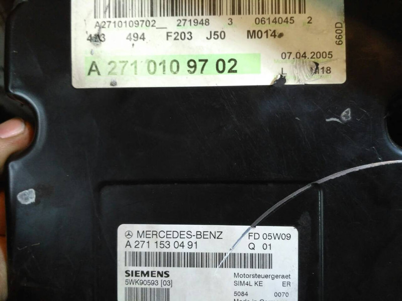 Блок управления ДВС A2710109702   Mercedes C-Class