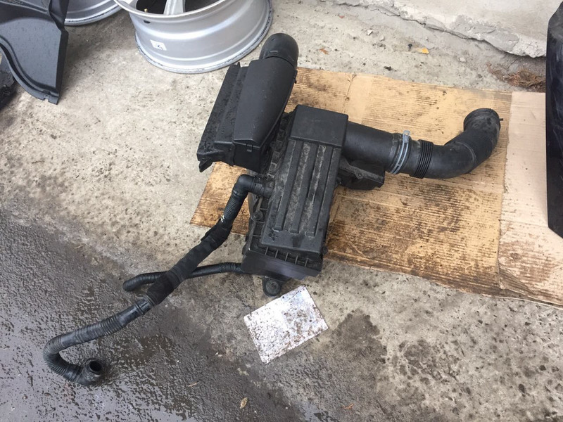 Корпус воздушного фильтра Volkswagen Passat CC  2010 2.0 Бензин Днепр