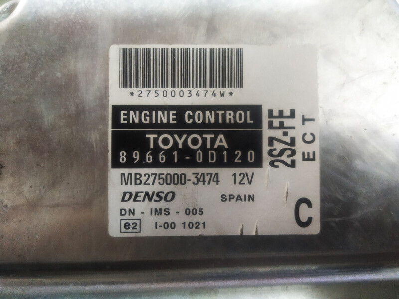 Блок управления двигателем 896610D120   Toyota Yaris