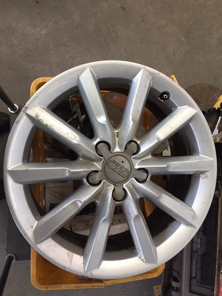 Диски r17 Audi Q3 2016 г.  2.0 л бензин Киев