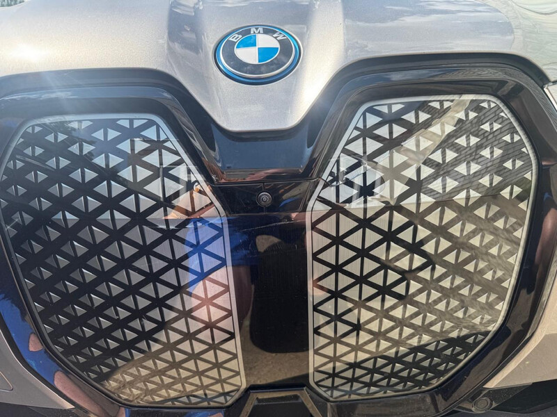 Решетка бампера BMW i8 IX 2025 г.