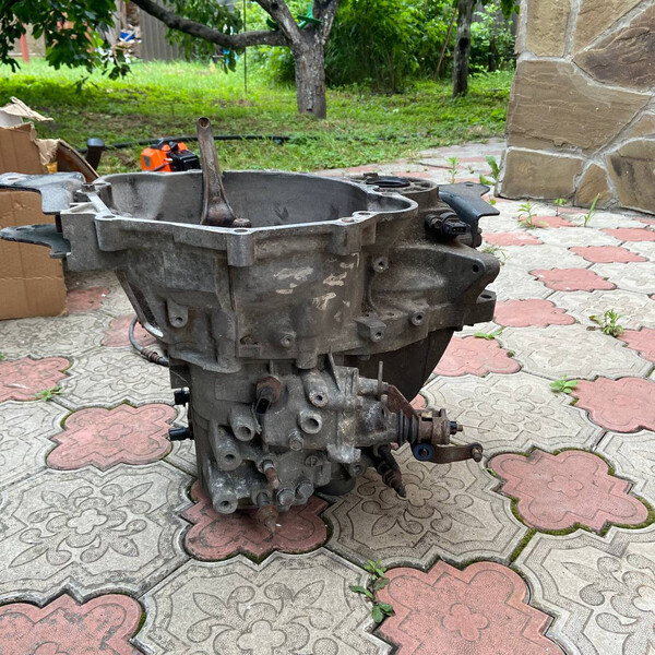 КПП Mitsubishi Carisma  1998 1.8 Бензин Киев