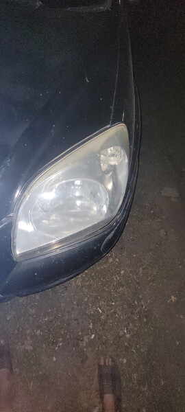 Фара передняя Kia Sportage 2  2005  Электро 
