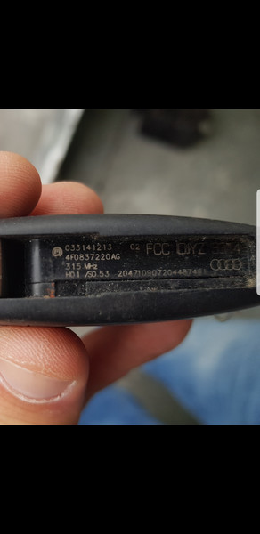 Ключ зажигания Audi Q7  2014 3.0 Бензин Киев