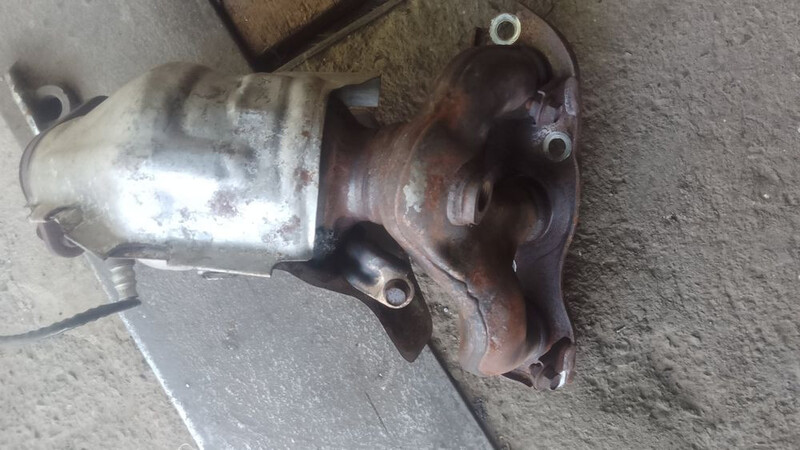 Выпускной коллектор Mitsubishi Outlander XL 2008 г.  3.0 л бензин