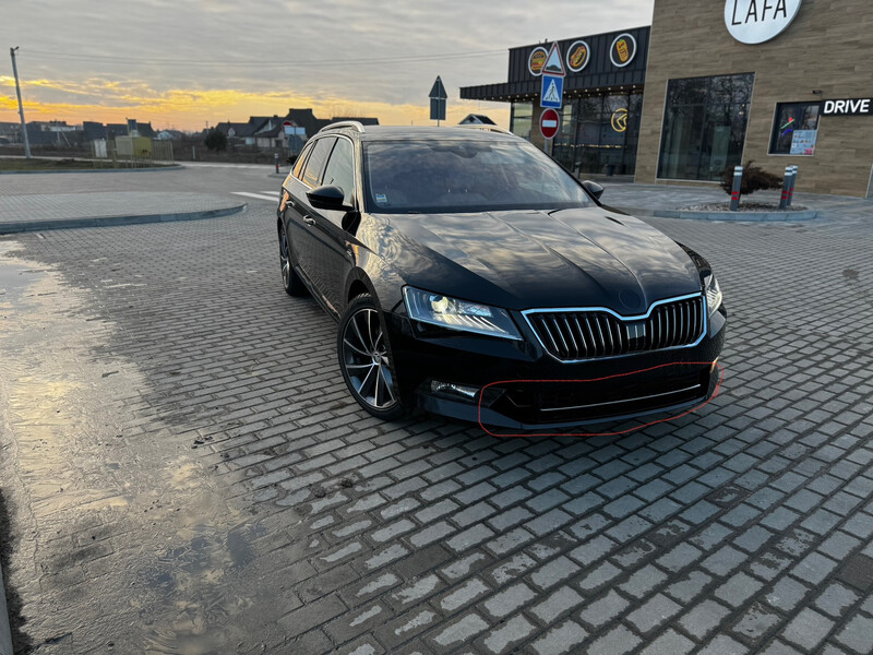 Решетка бампера Skoda Superb 3 универсал 2016 г.  2.0 л дизель Луцк