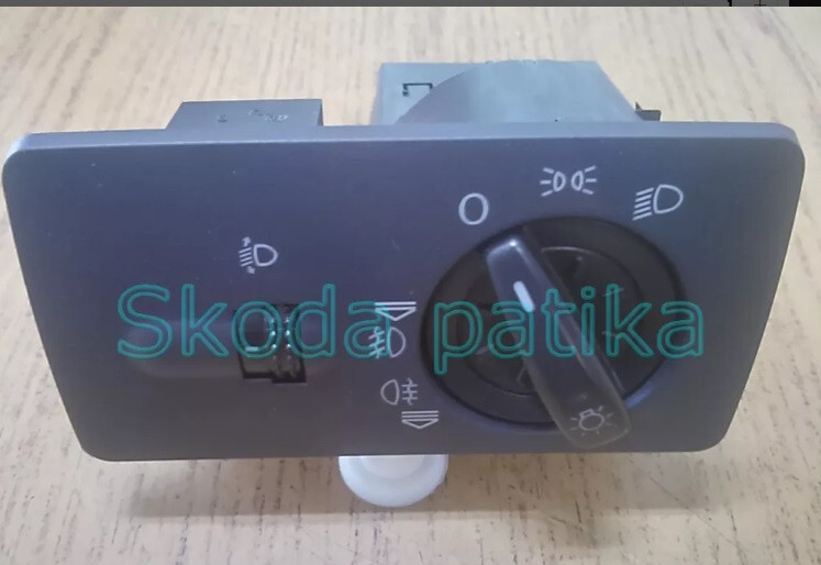 Переключатель света подрулевой Skoda Fabia  2004 1.4 Дизель Виноградов