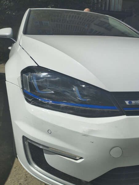 Фара передняя правая Volkswagen e-Golf  2015 хэтчбек 1.0 Электро Луцк