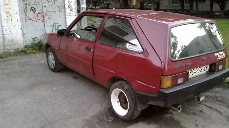 Капот ЗАЗ 1102 Таврия  2004 универсал 1.2 Бензин Харьков