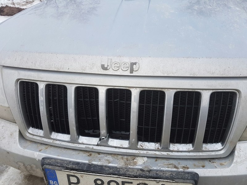 Решетка радиатора Jeep Grand Cherokee  2003 2.7 Дизель Краматорск