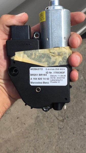 Моторчик люка Mercedes R-Class 2008 р.  3.2 л дизель Луцьк