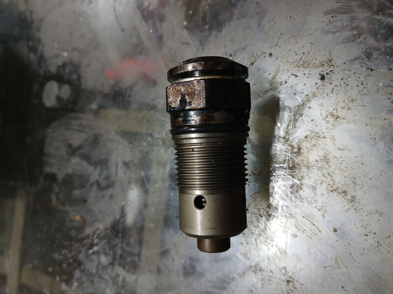 Клапан сброса давления рейки Toyota RAV4  2003 2.0 Дизель 